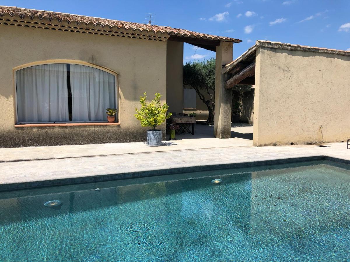 Villa dans le LUBERON à 2 km de LOURMARIN Lauris Esterno foto