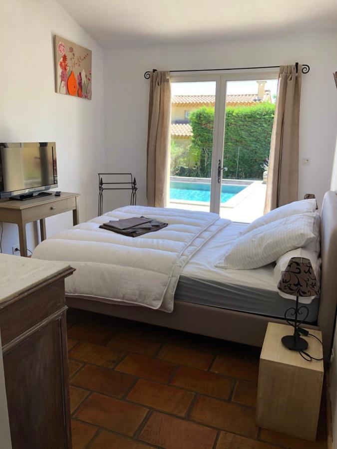 Villa dans le LUBERON à 2 km de LOURMARIN Lauris Esterno foto