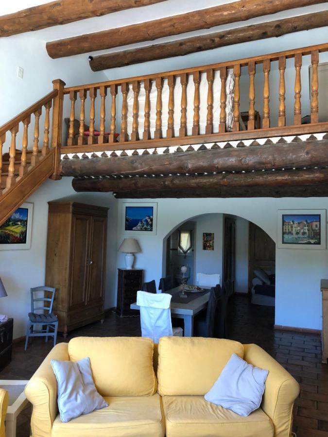 Villa dans le LUBERON à 2 km de LOURMARIN Lauris Esterno foto